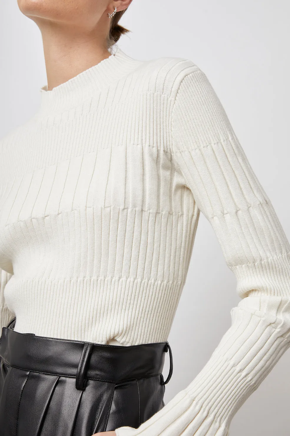 CHER SWEATER - WHITE